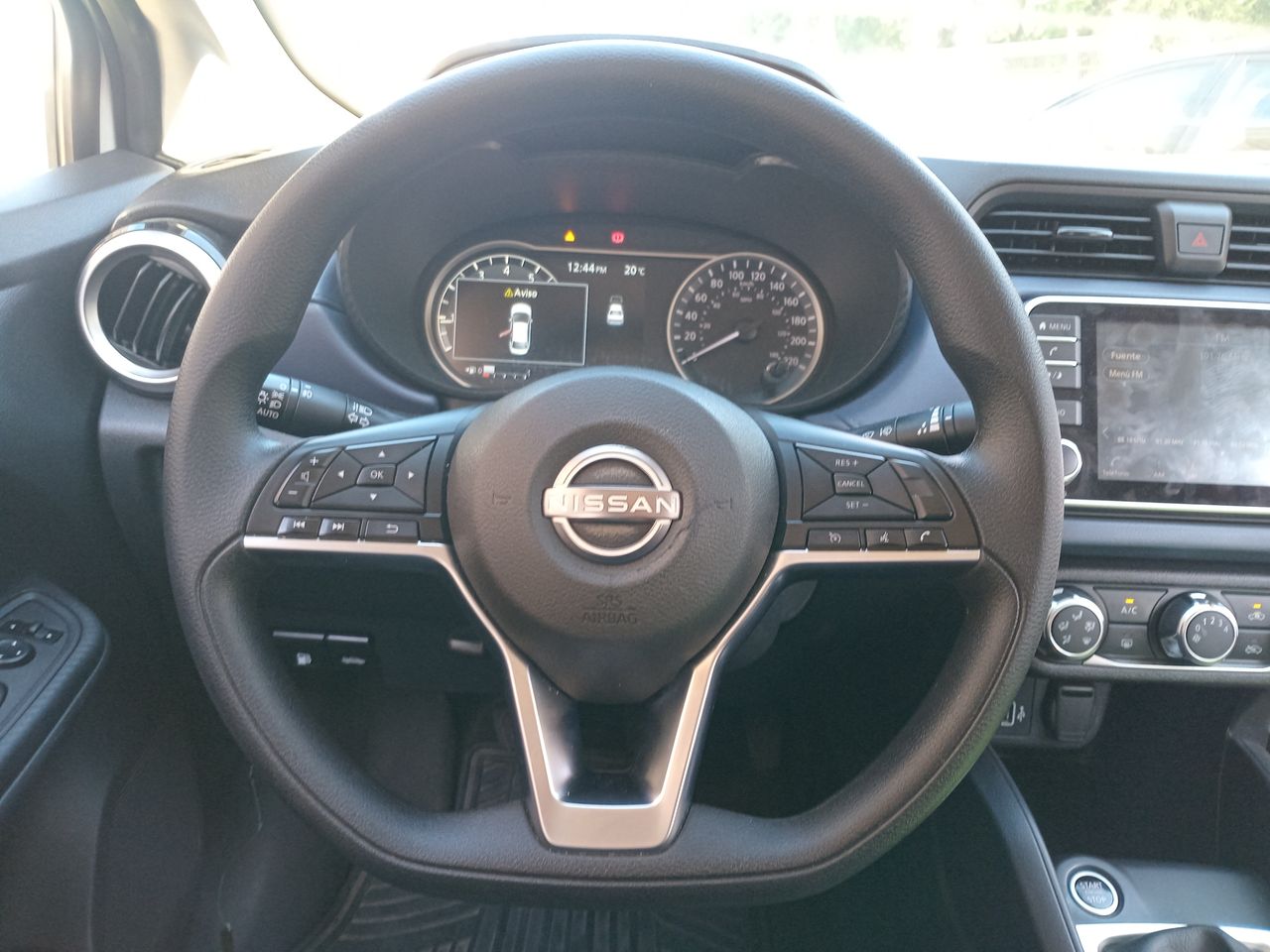 NISSAN - 16