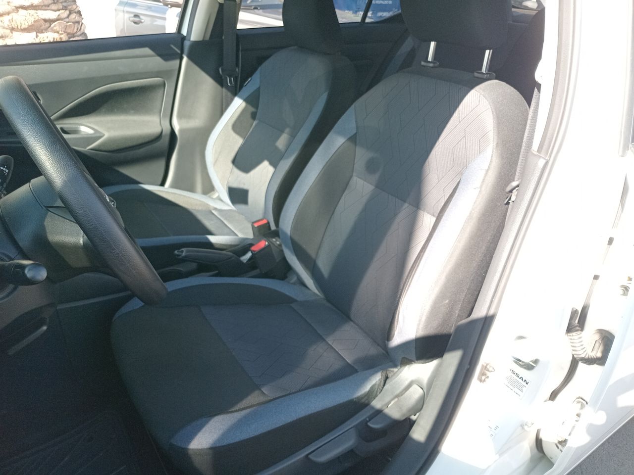 NISSAN - 15