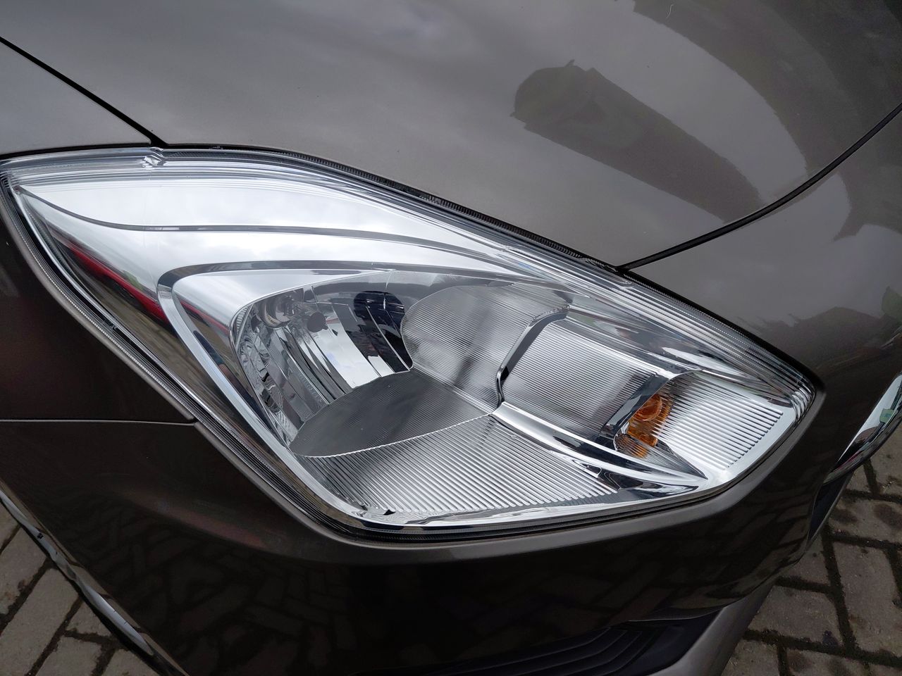 Suzuki Swift — foto 9 de 25