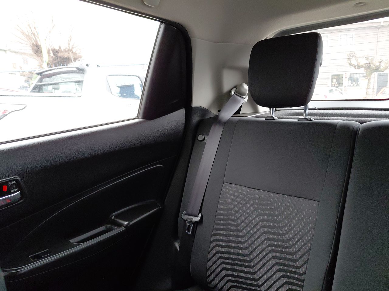 Suzuki Swift — foto 4 de 25