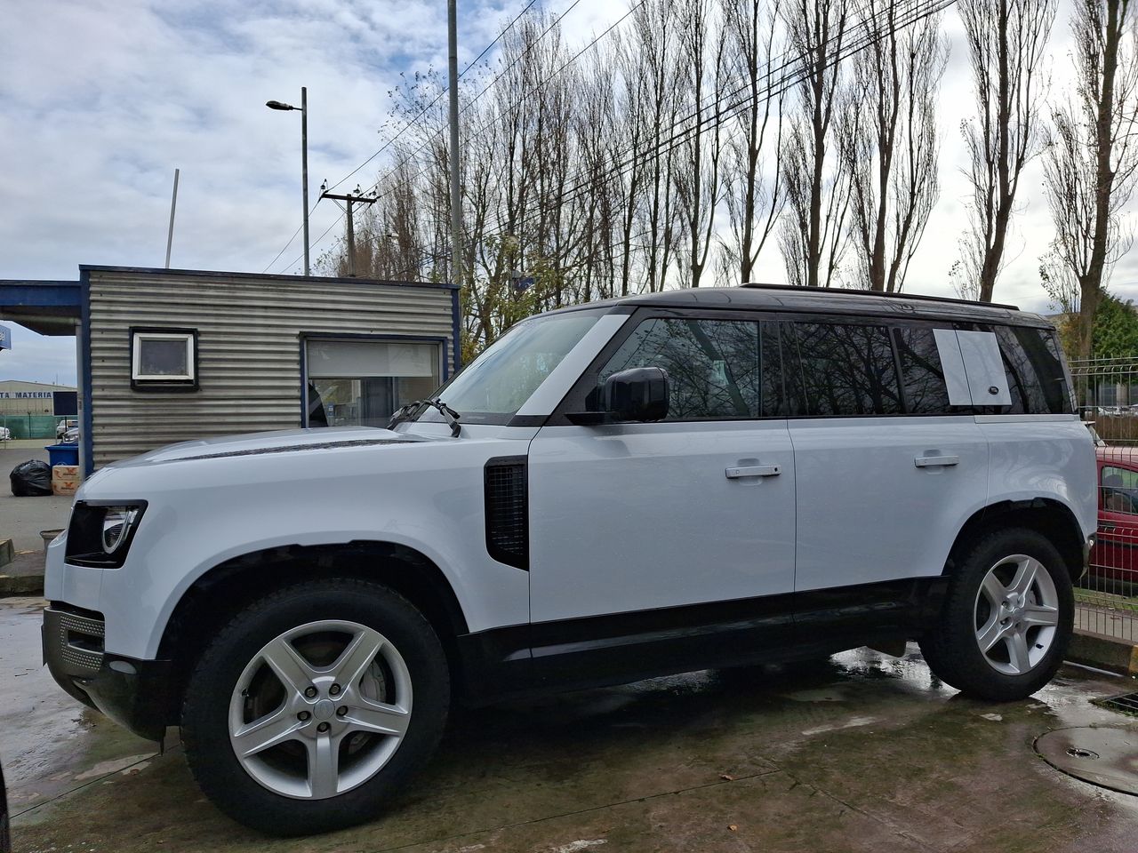 LAND ROVER - 3