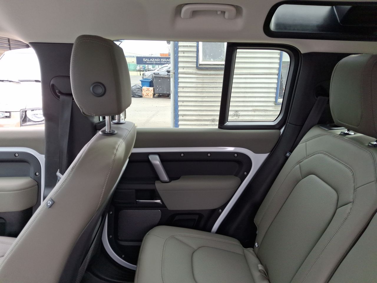 LAND ROVER - 11