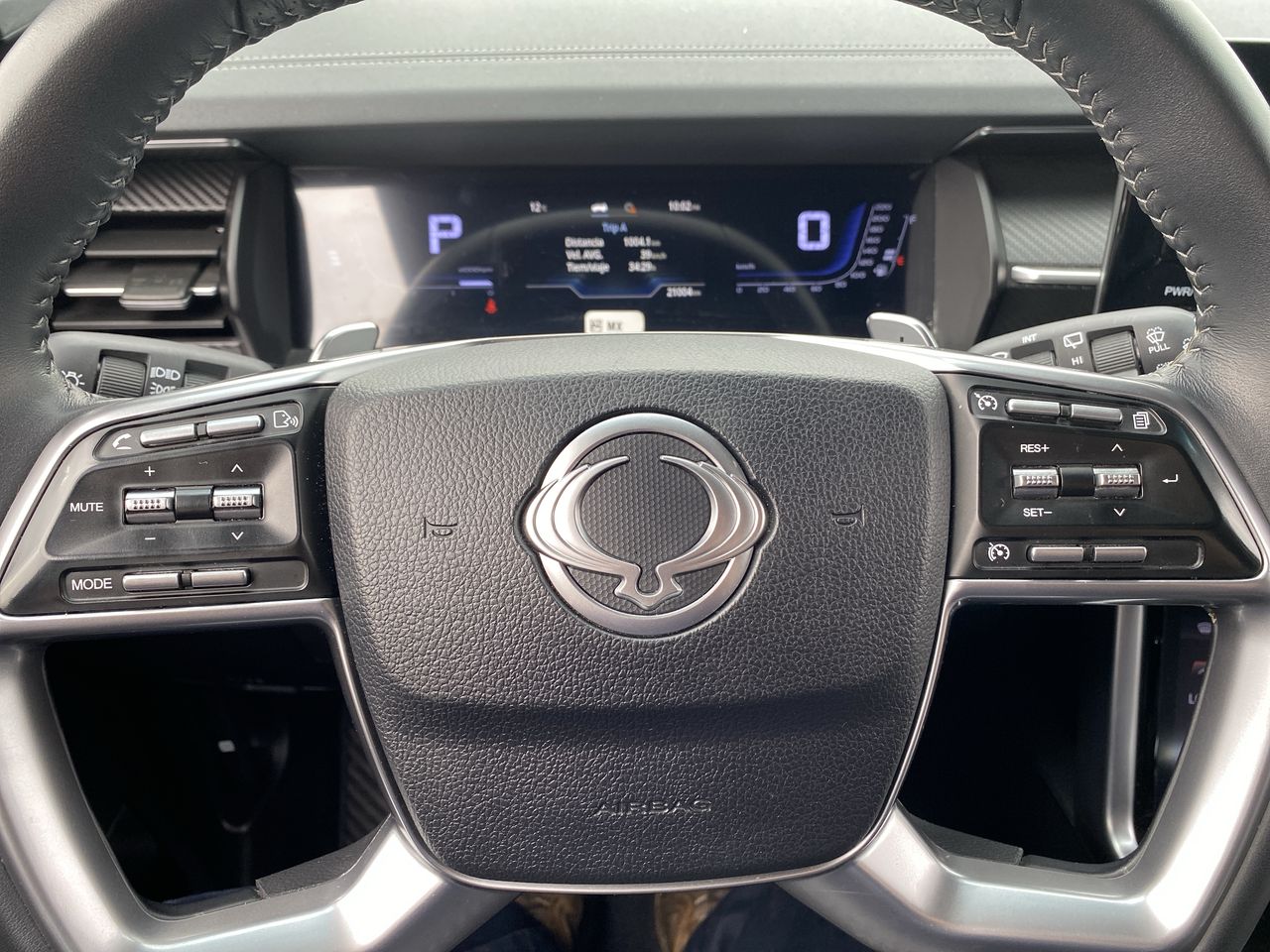 SSANGYONG - 27