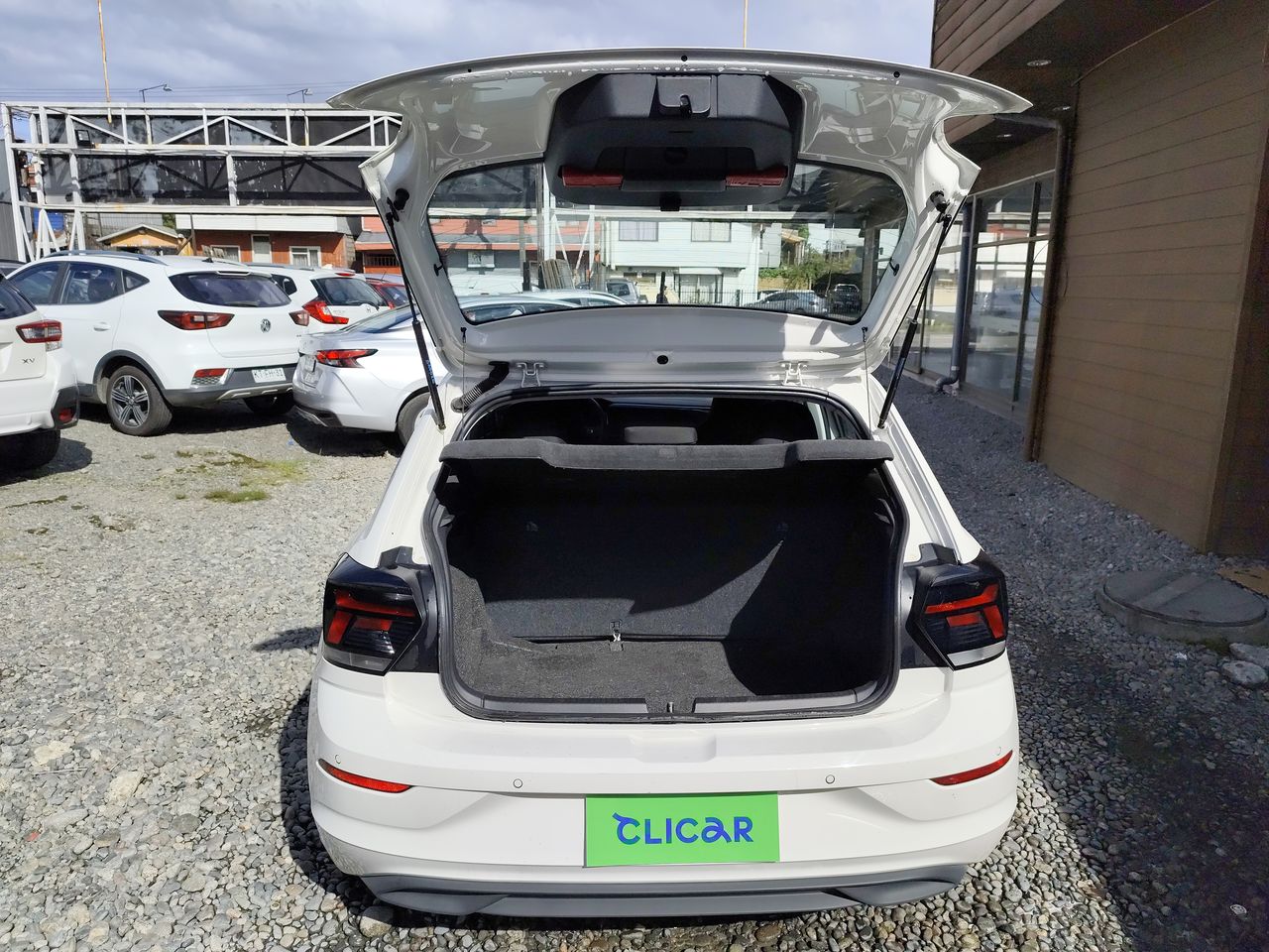 VOLKSWAGEN - 20