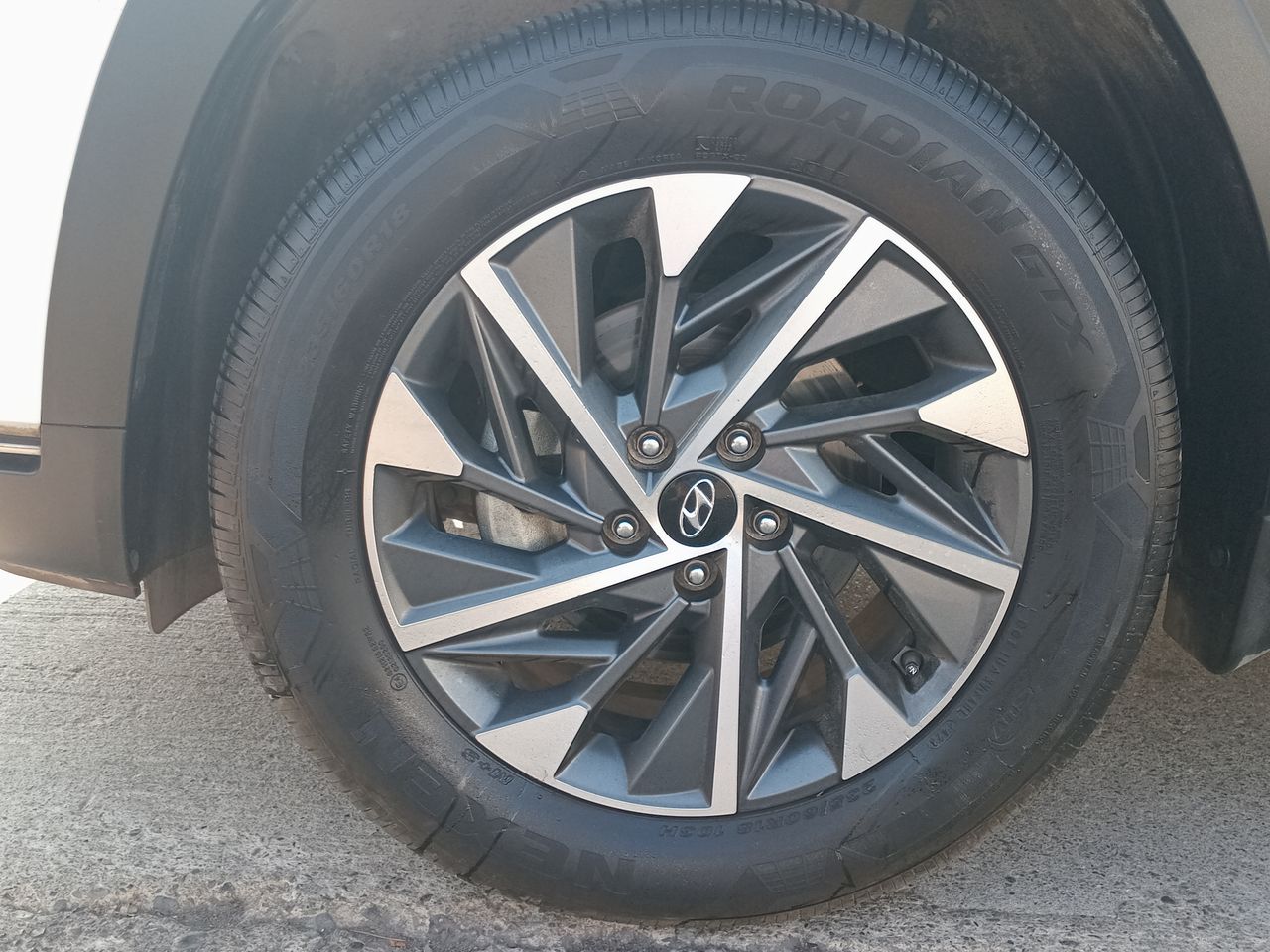 HYUNDAI - 7