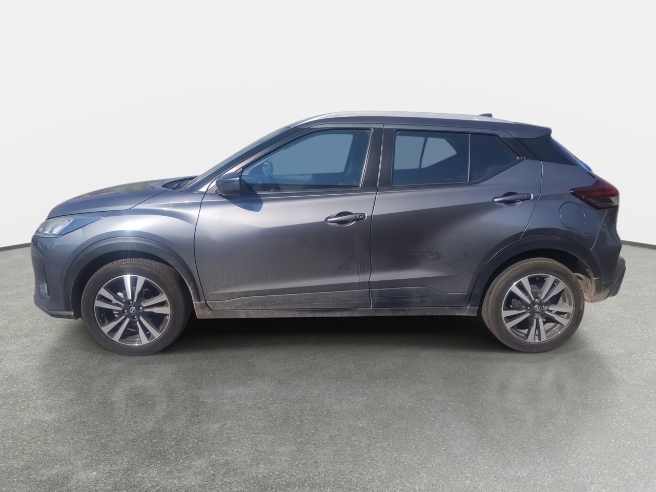 NISSAN - 4