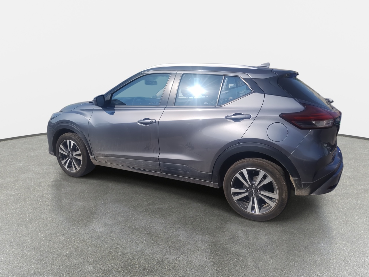 NISSAN - 5