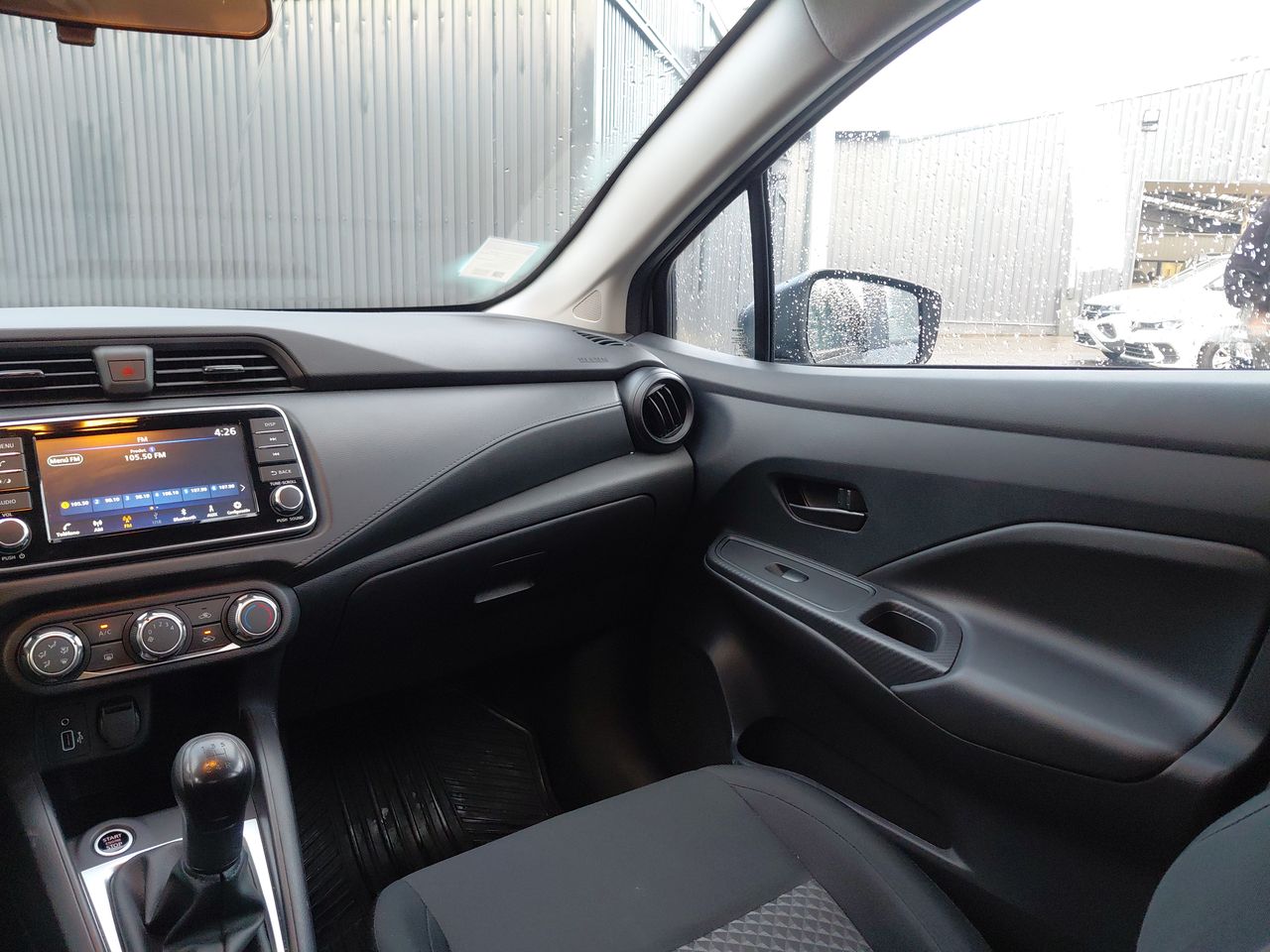 NISSAN - 2