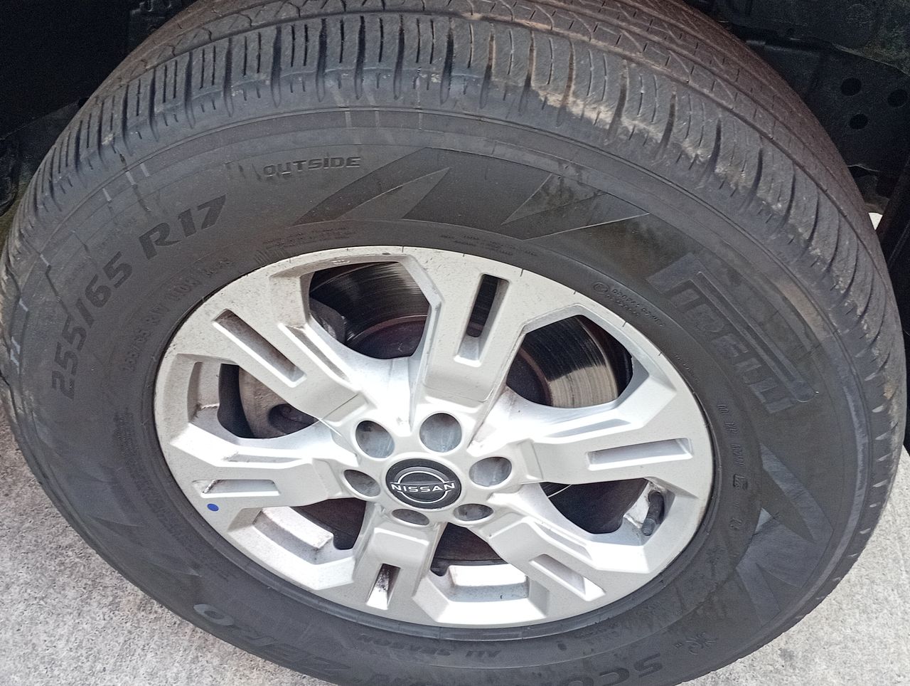 NISSAN - 17
