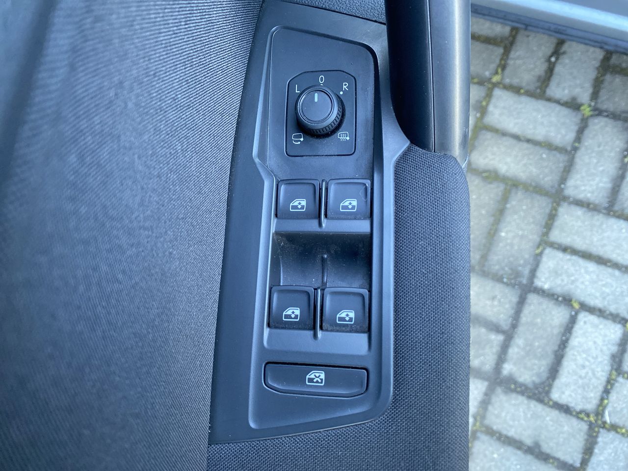 VOLKSWAGEN - 20
