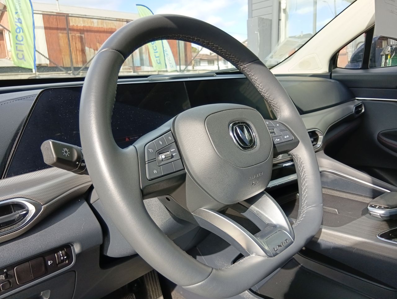 Changan Uni-T — foto 18 de 28