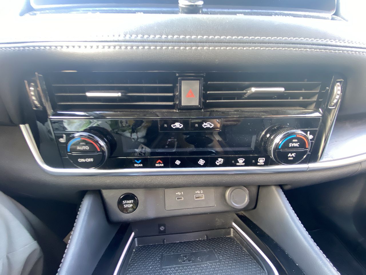 NISSAN - 23