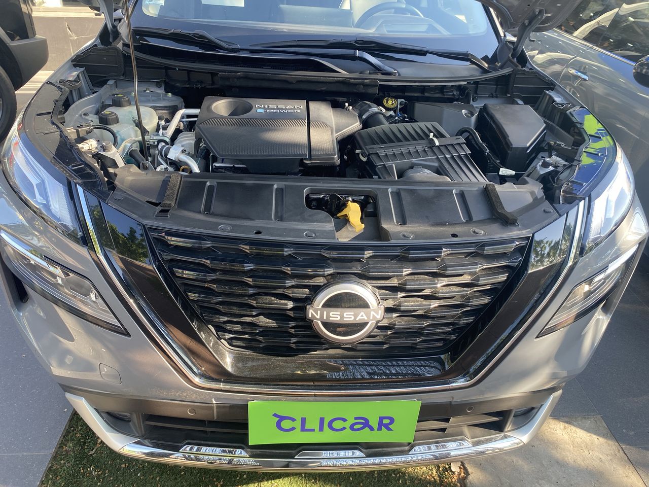 NISSAN - 10