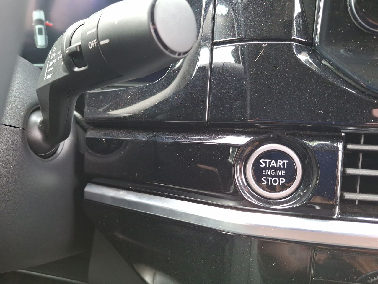 NISSAN - 38