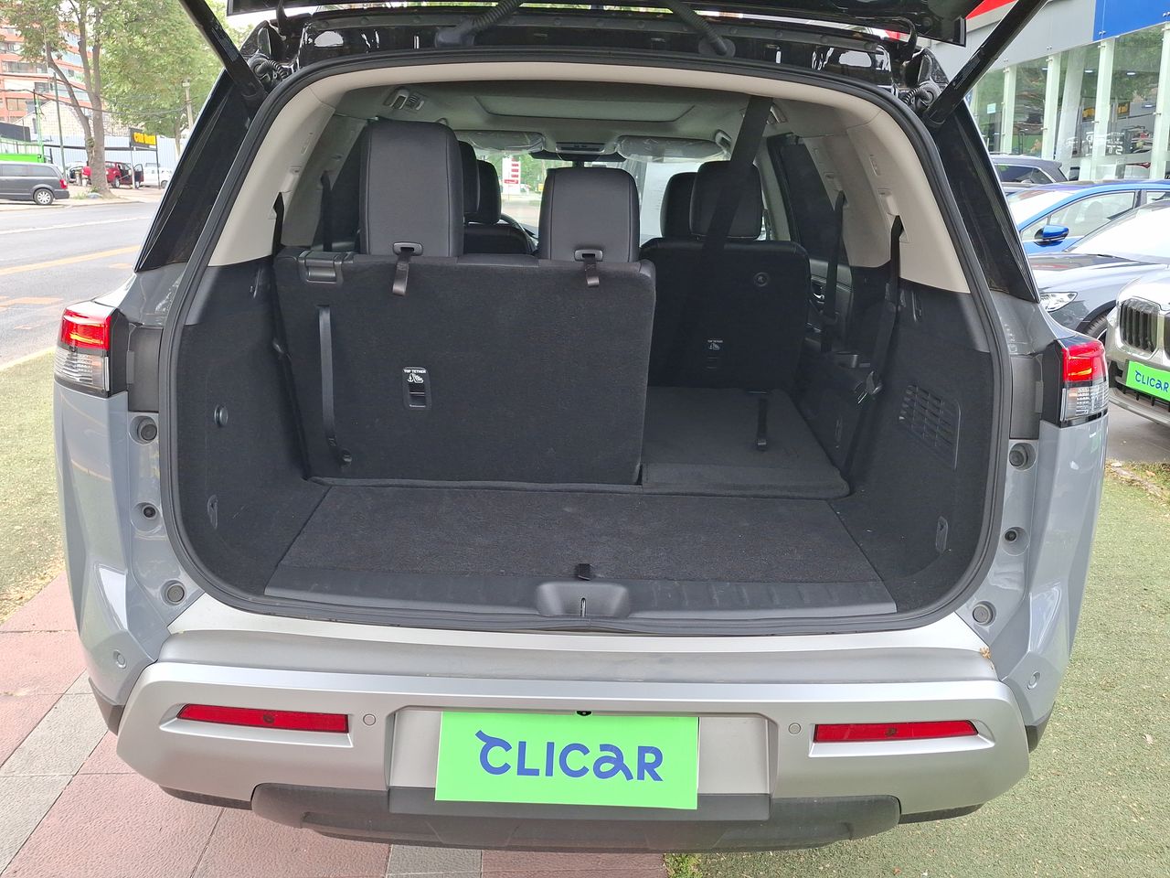 NISSAN - 22