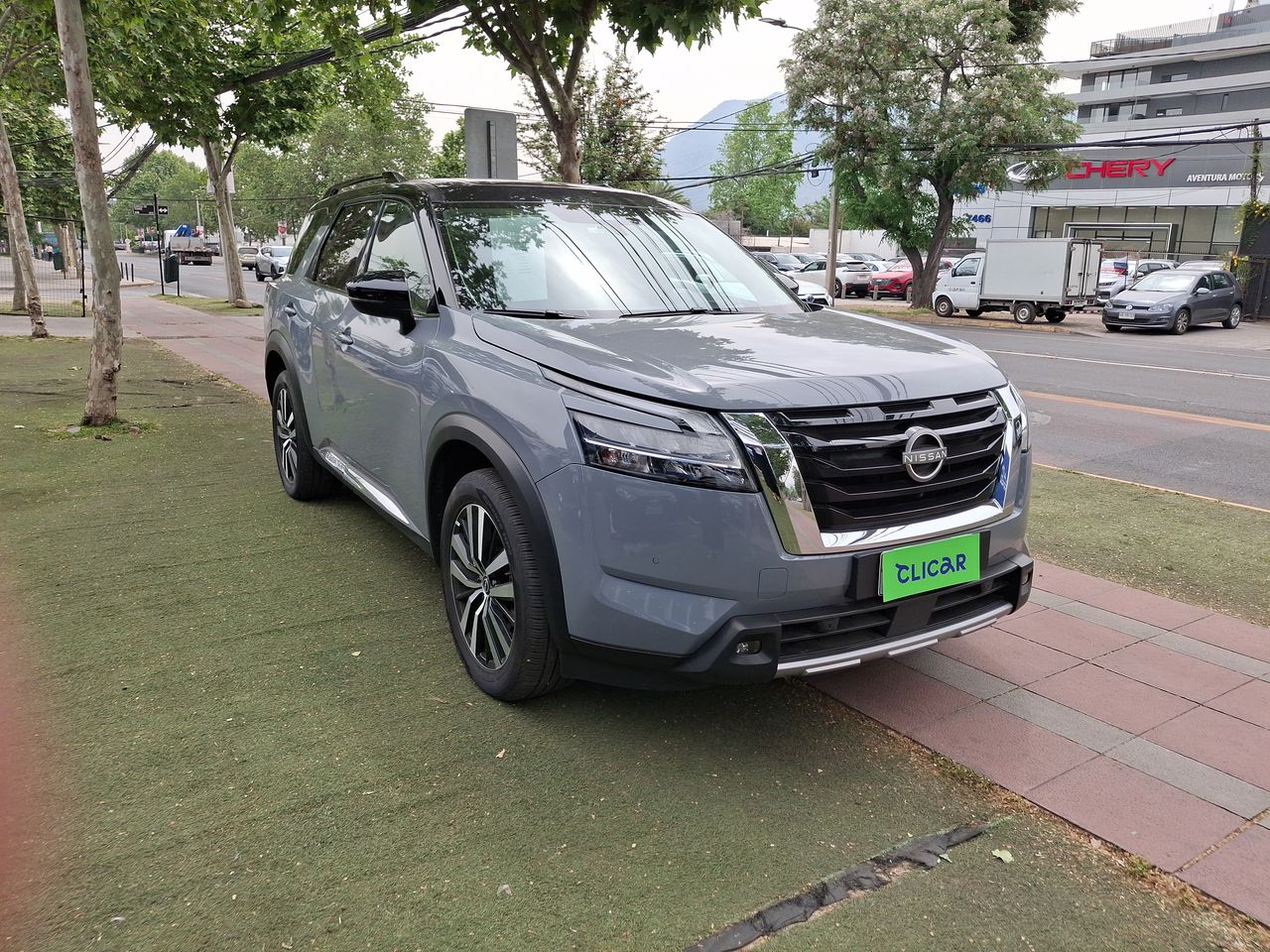 NISSAN - 4