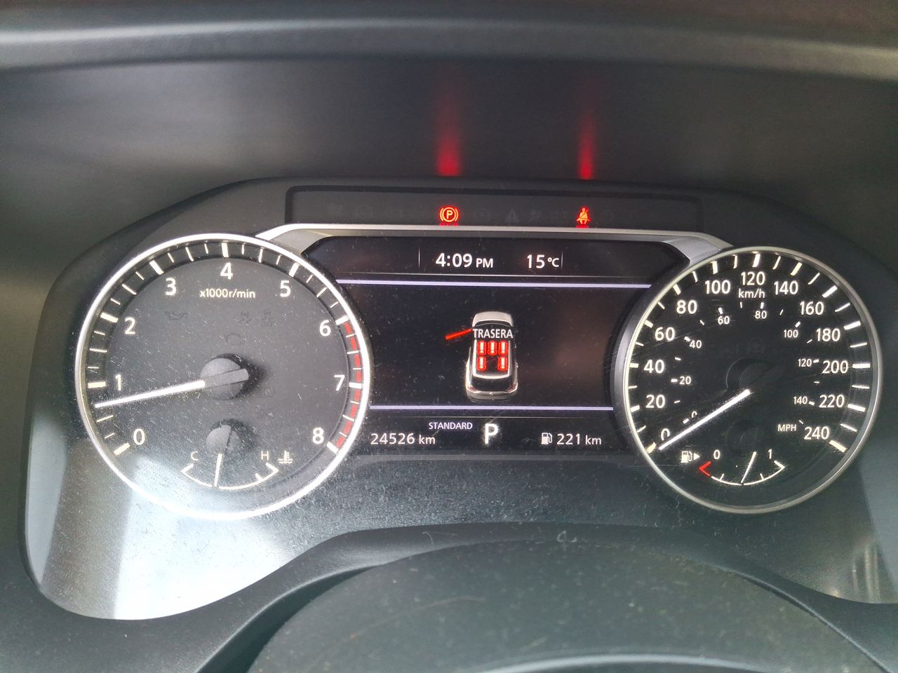 NISSAN - 26