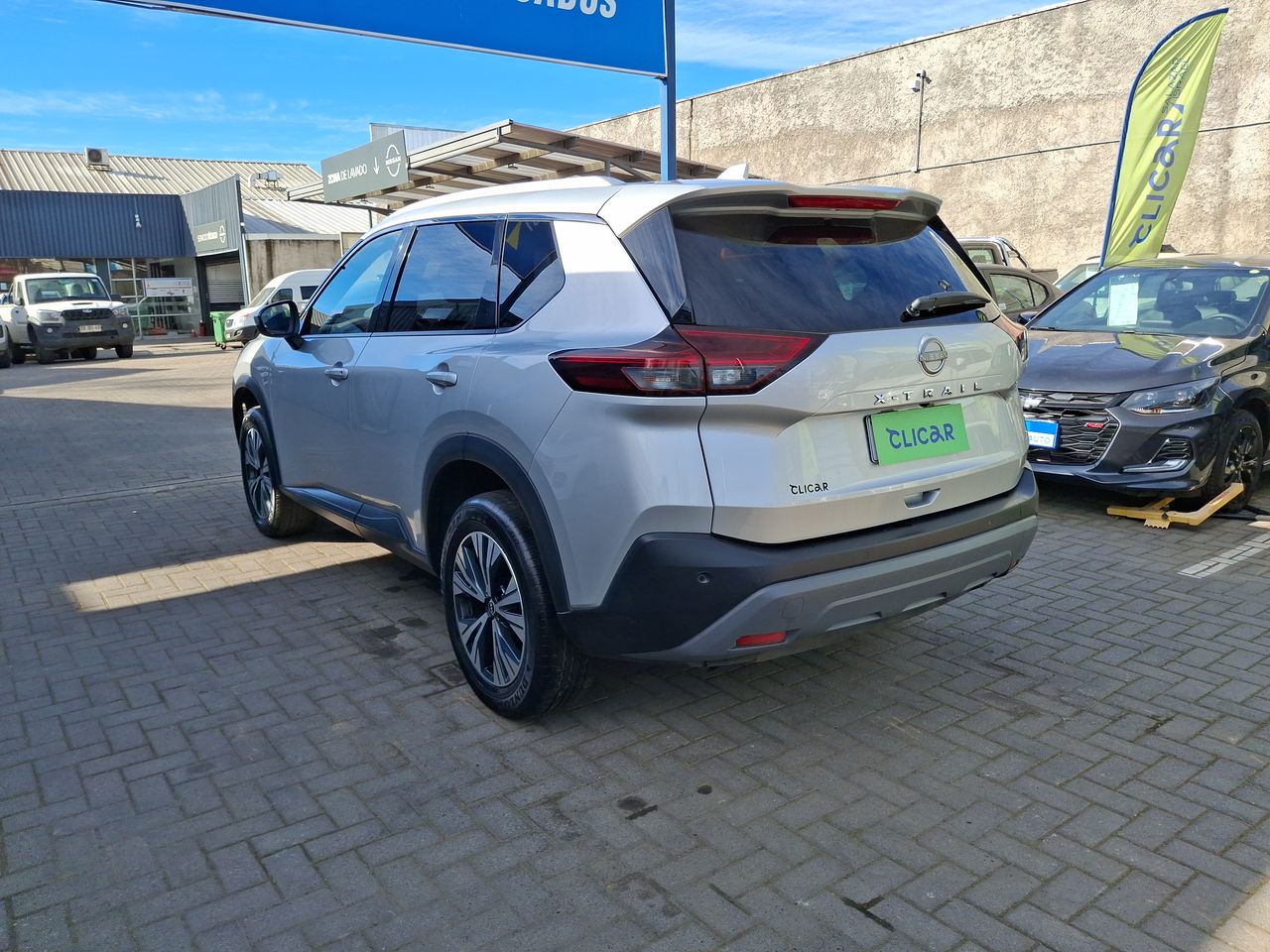 NISSAN - 6