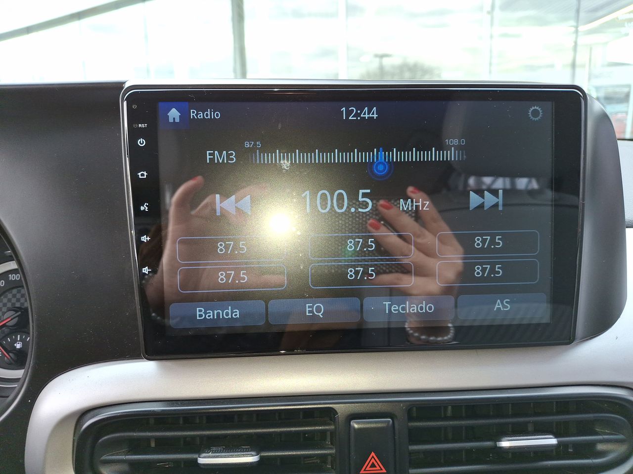 HYUNDAI - 27
