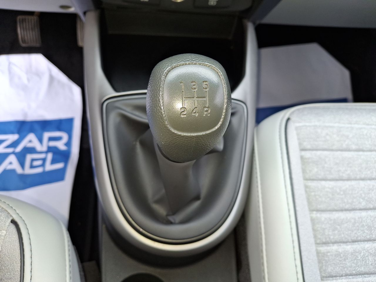 HYUNDAI - 30