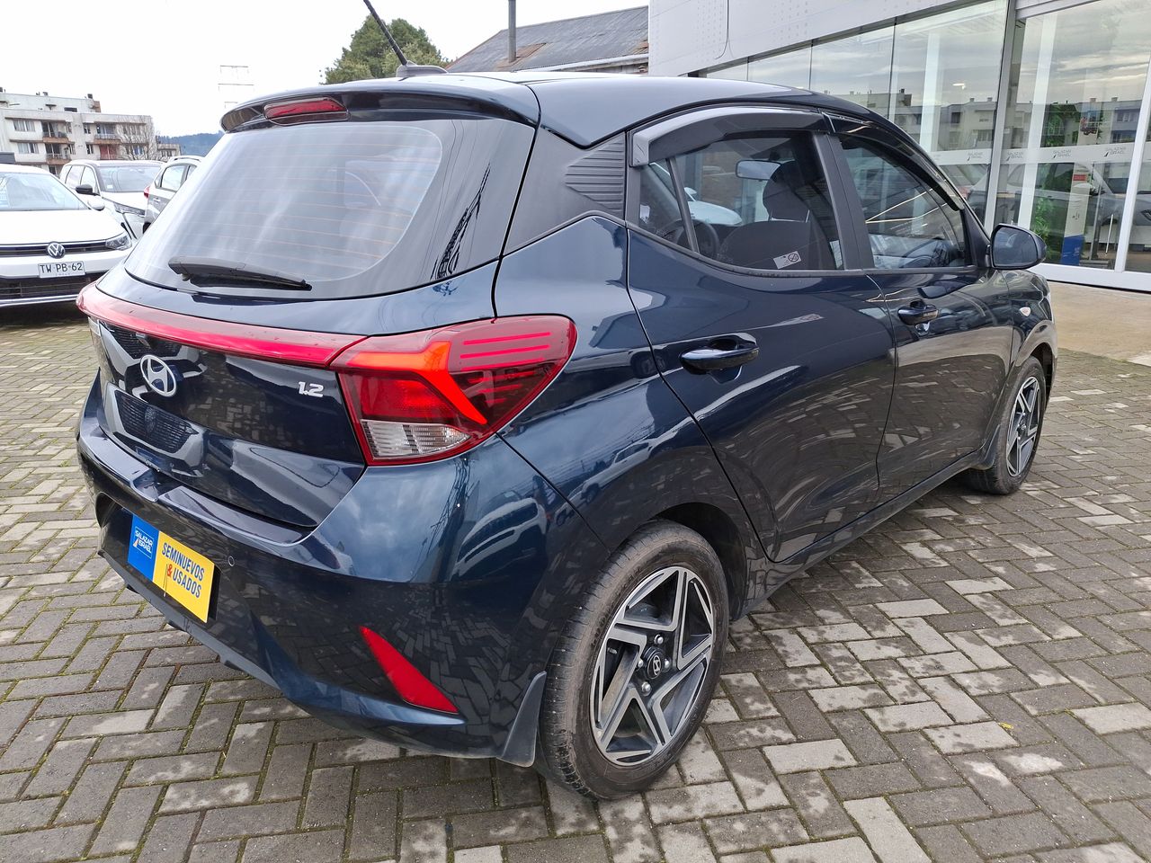 HYUNDAI - 7
