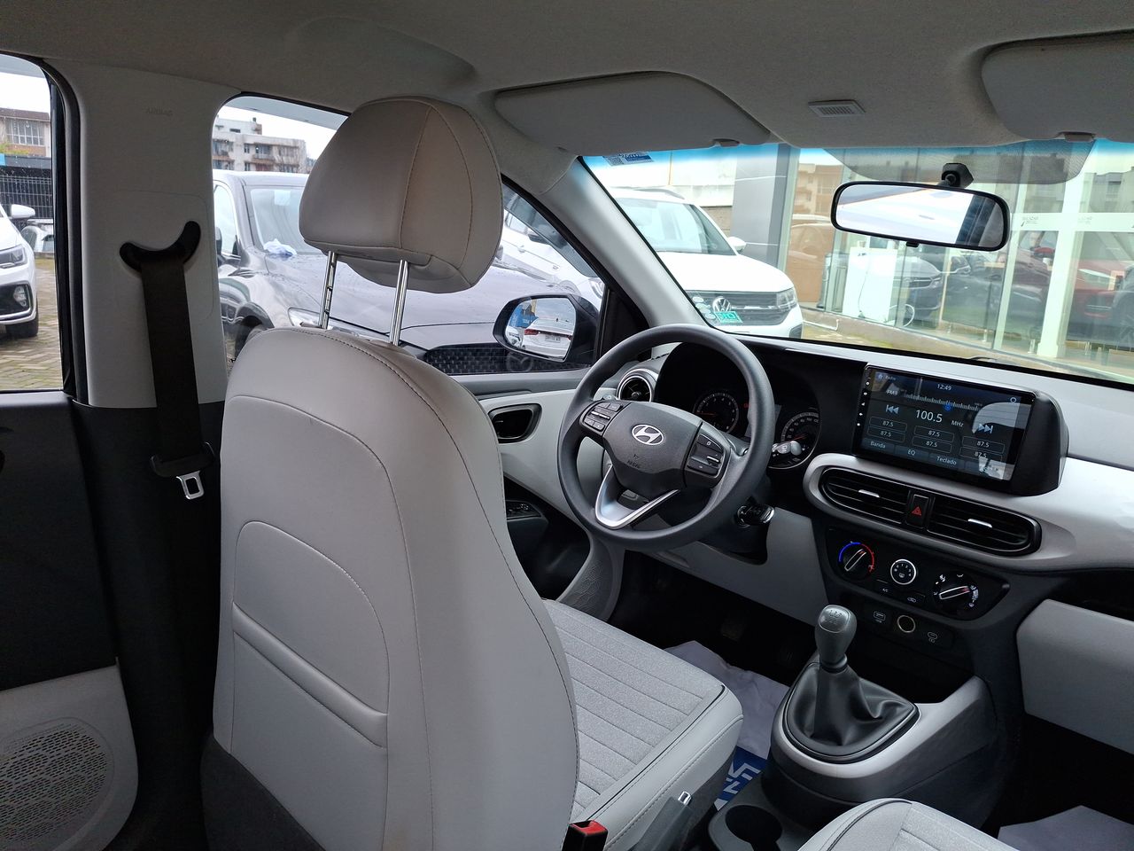 HYUNDAI - 15