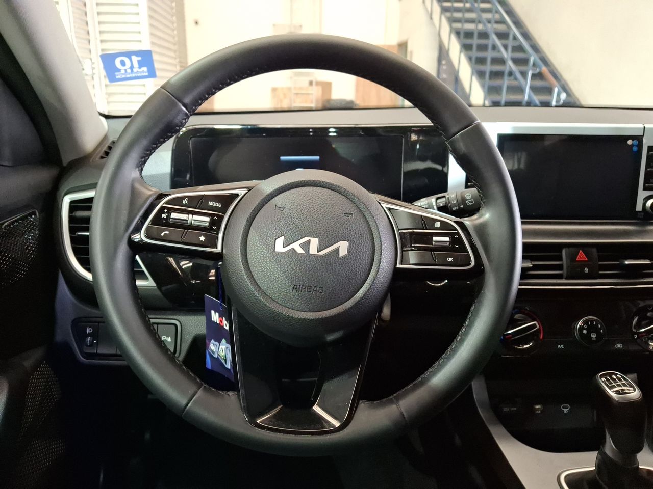 KIA Seltos — foto 17 de 26