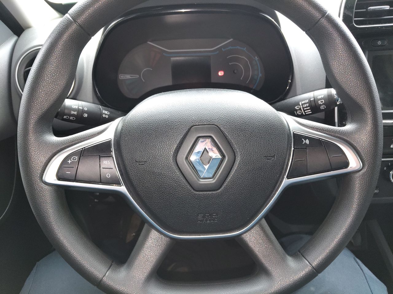 RENAULT - 27