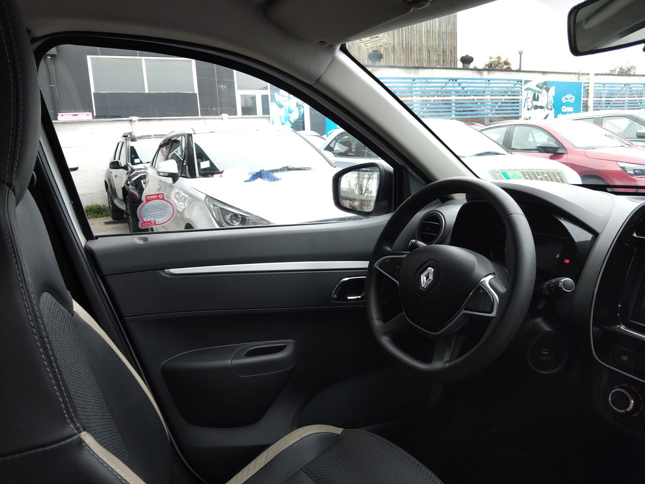 RENAULT - 16