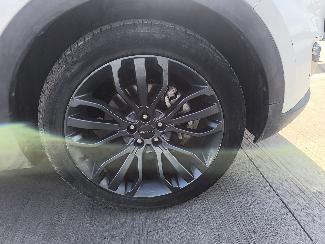 Jetour X70 — foto 16 de 32
