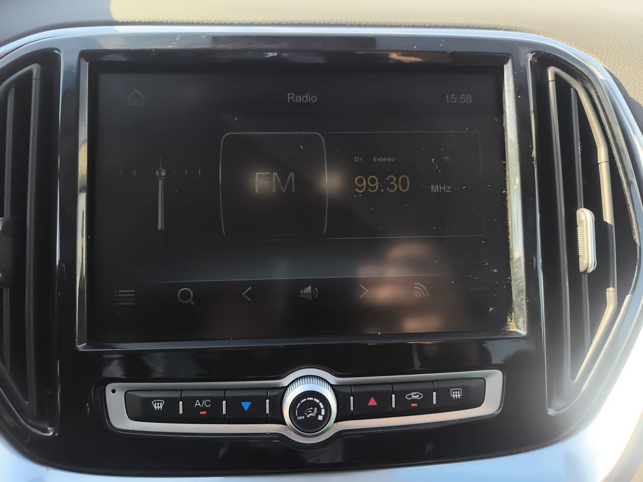 Jetour X70 — foto 26 de 32