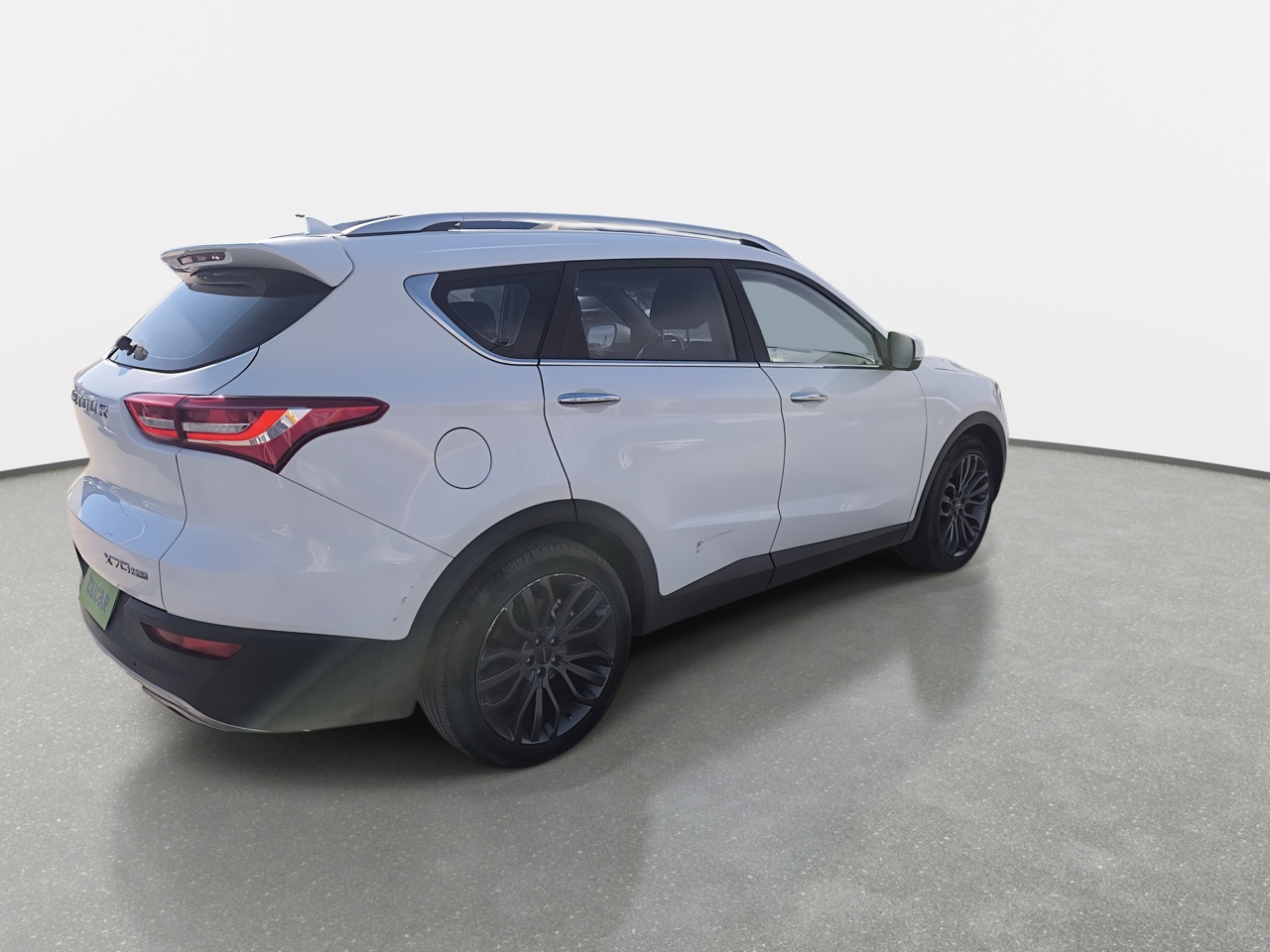 Jetour X70 — foto 8 de 32