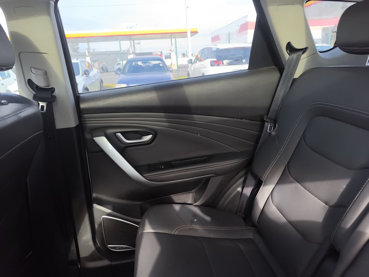 Jetour X70 — foto 12 de 32