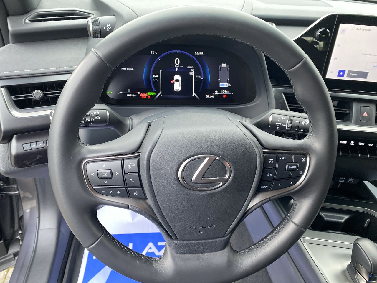 LEXUS - 25
