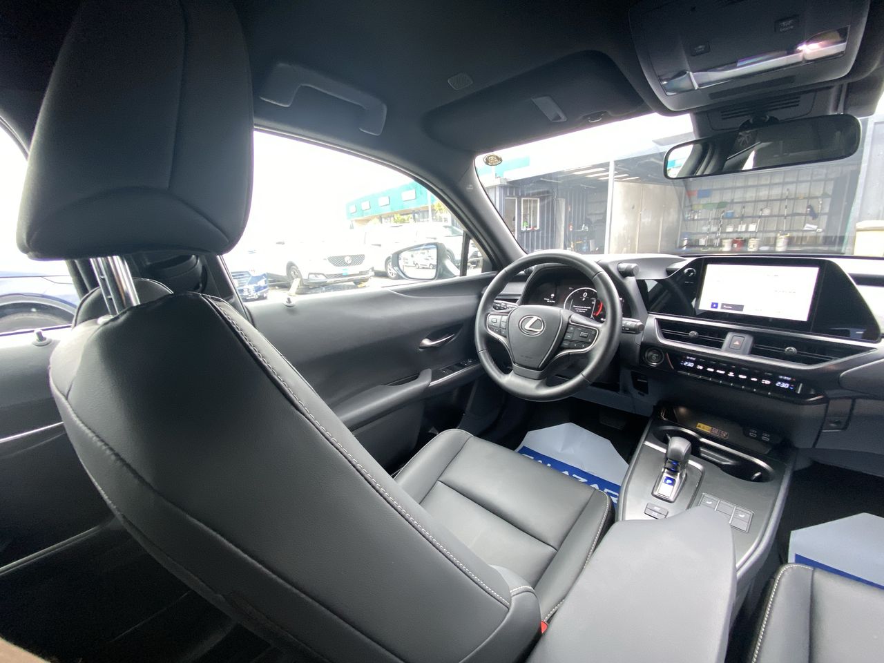 LEXUS - 16