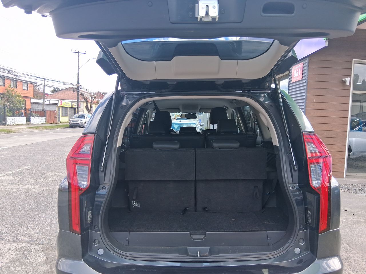 Mitsubishi Montero Sport — foto 23 de 38