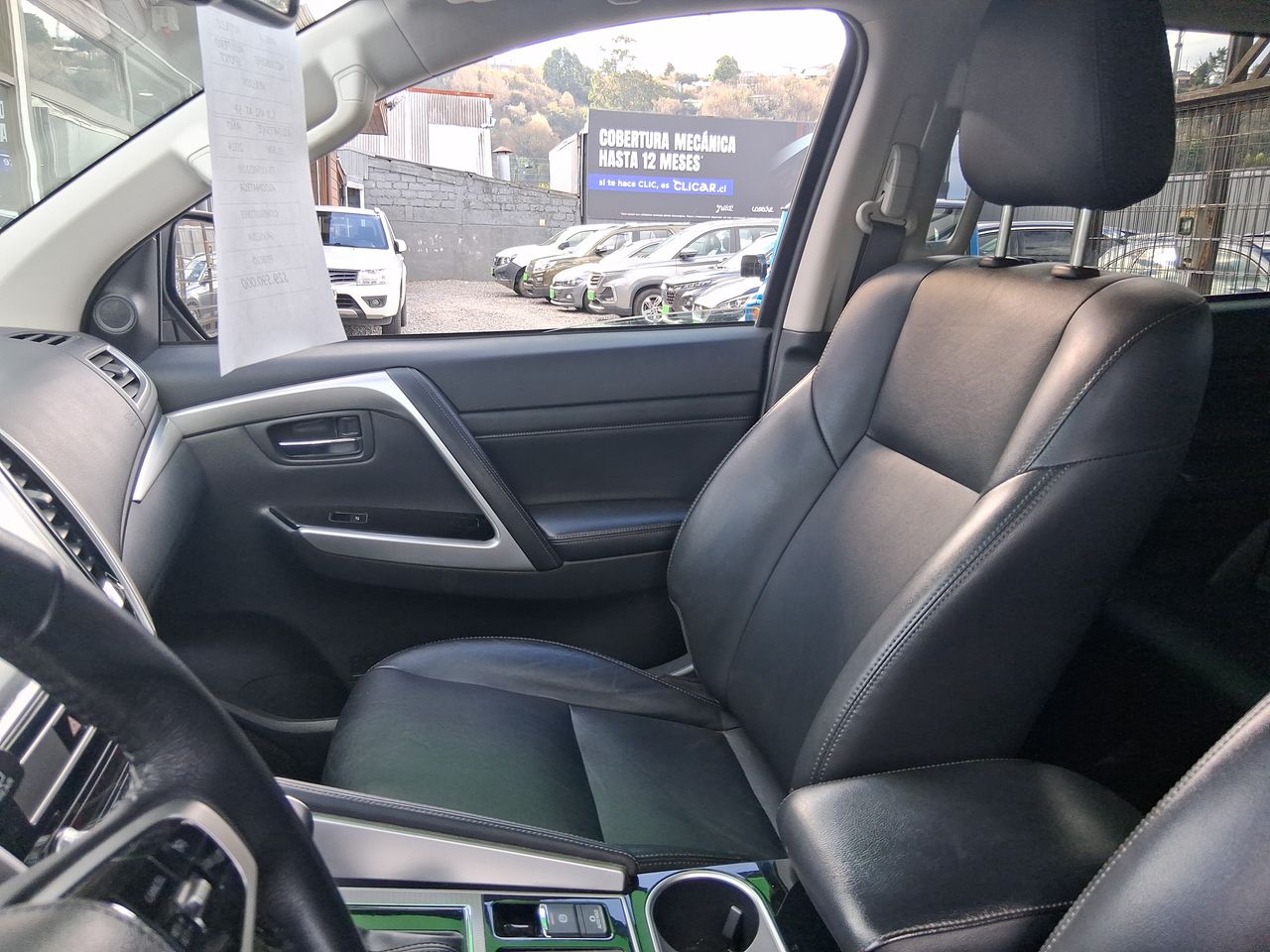 Mitsubishi Montero Sport — foto 17 de 38