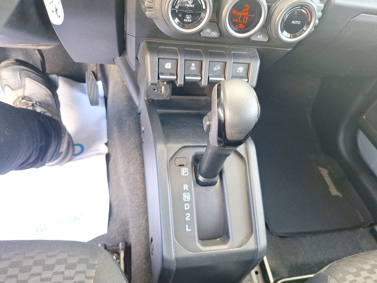 SUZUKI - 24