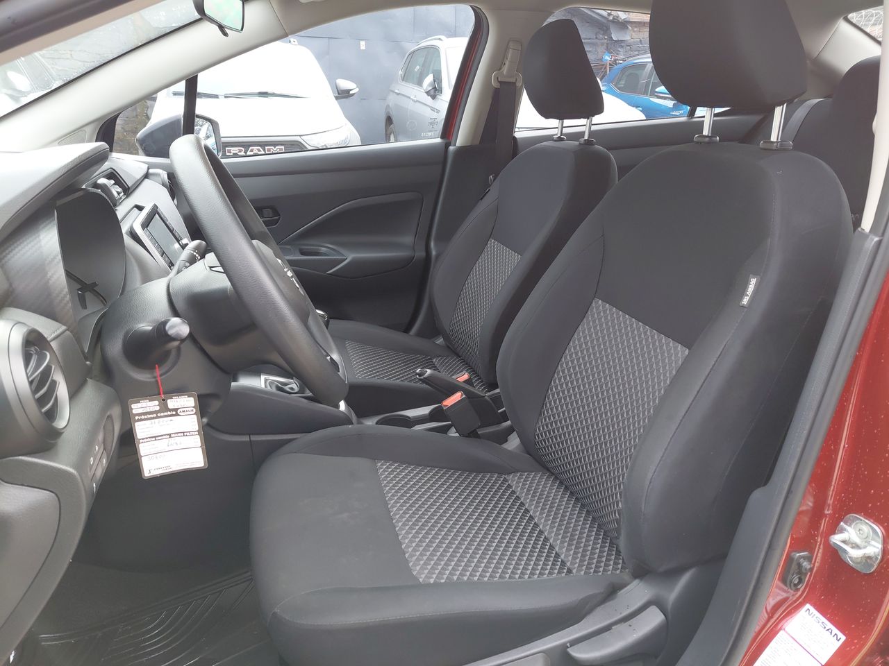 NISSAN - 24