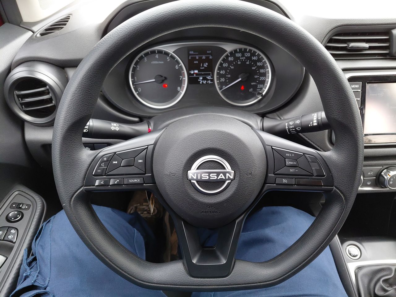 NISSAN - 25