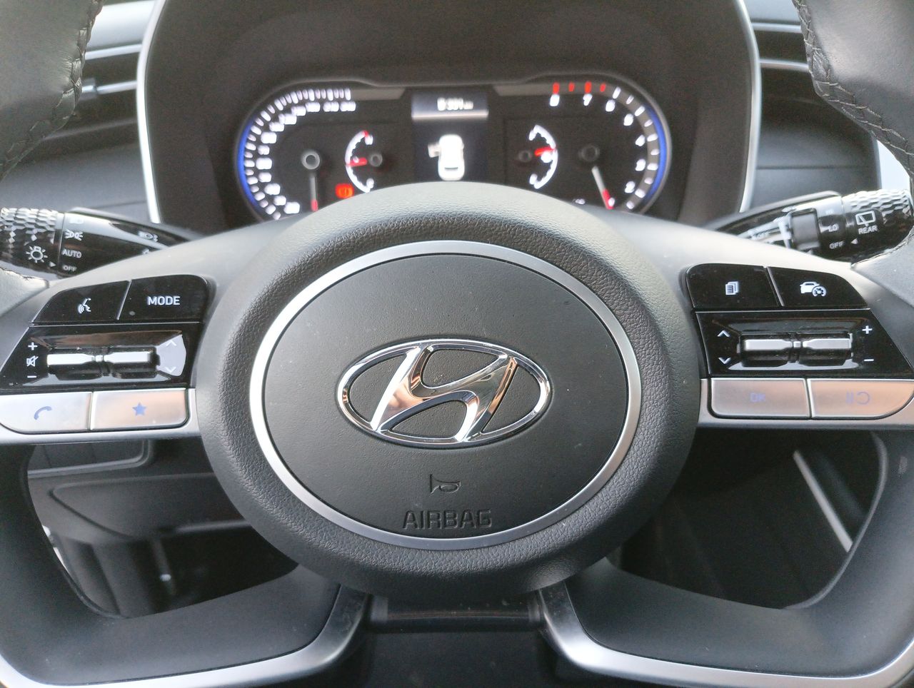 HYUNDAI - 18