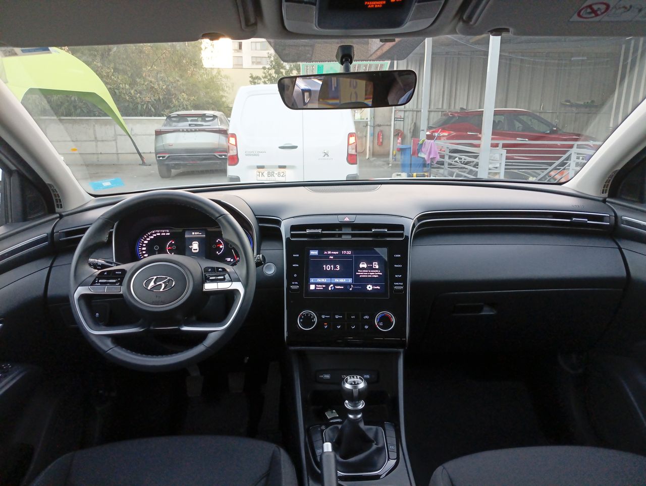 HYUNDAI - 24