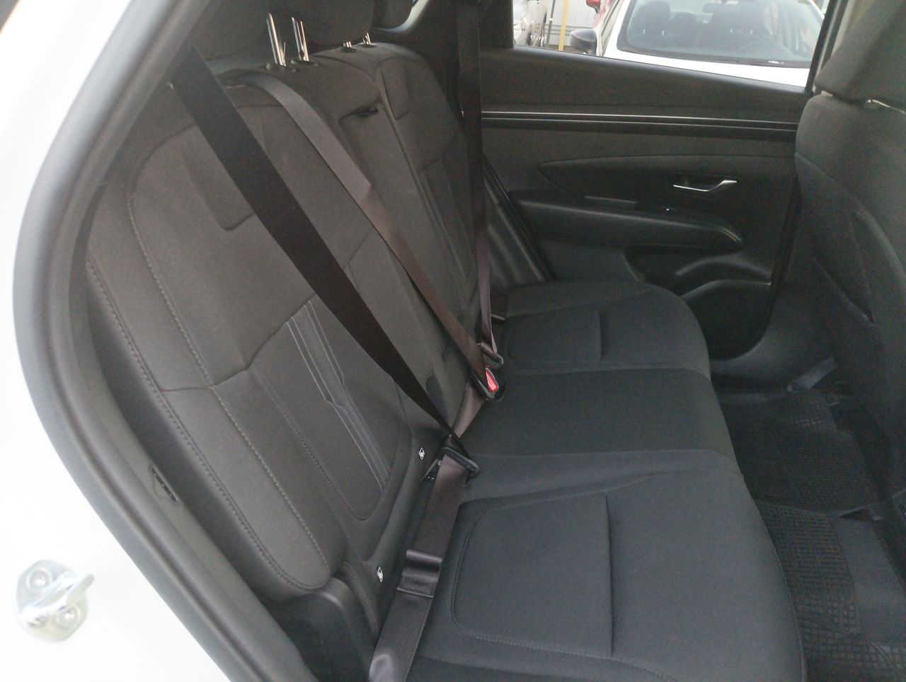 HYUNDAI - 6