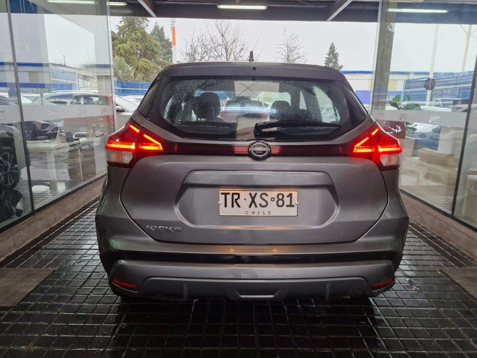 NISSAN - 4