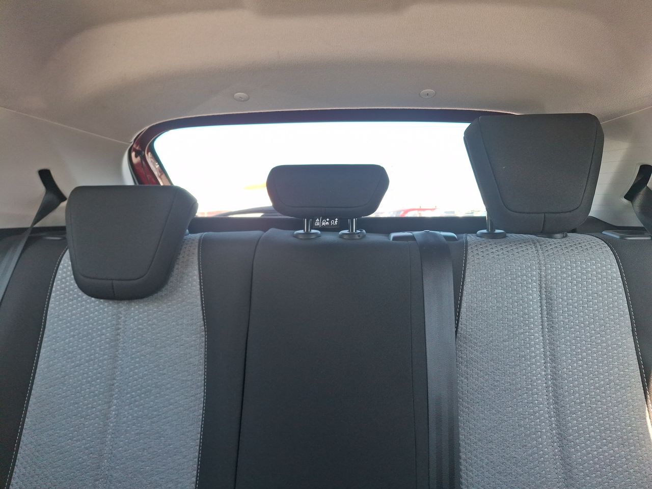 Opel Corsa — foto 14 de 30
