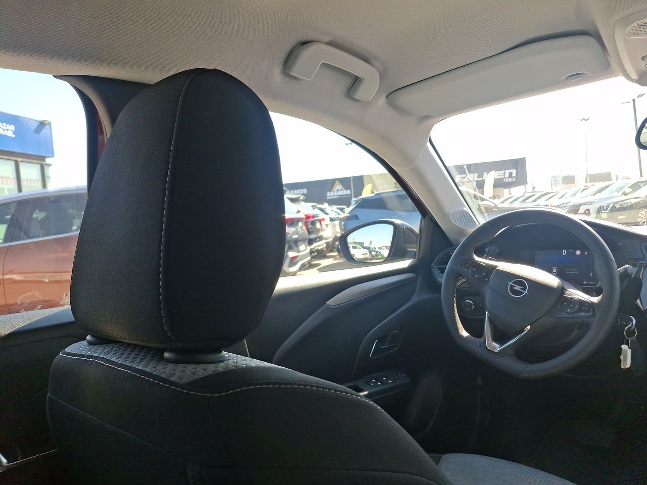 Opel Corsa — foto 17 de 30