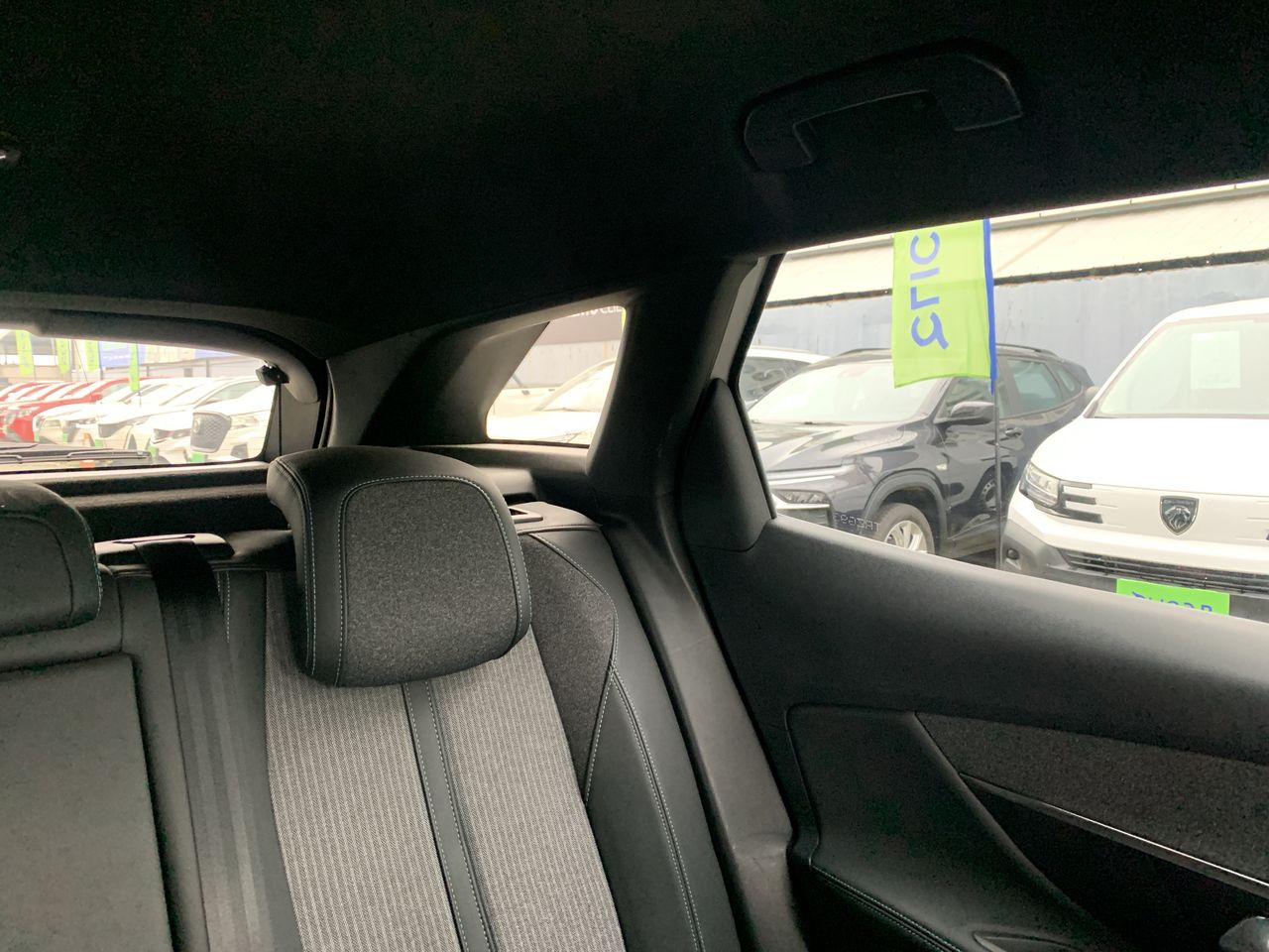 PEUGEOT - 6