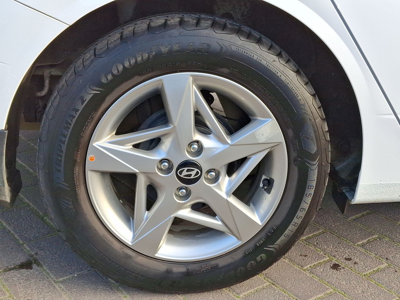 HYUNDAI - 17