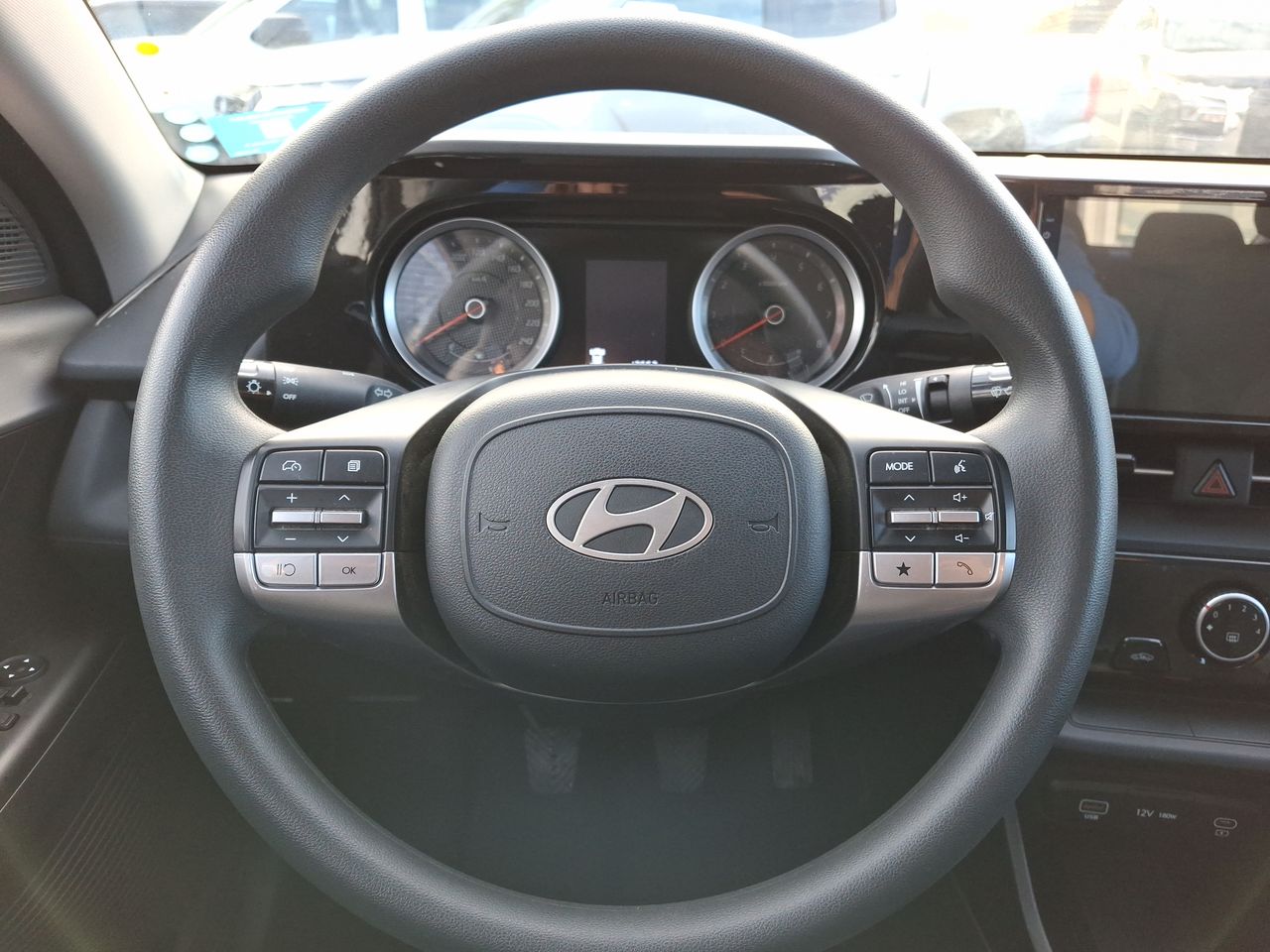 HYUNDAI - 26