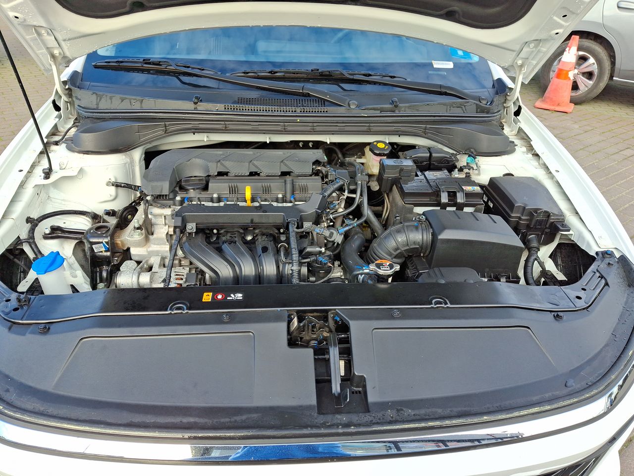HYUNDAI - 18